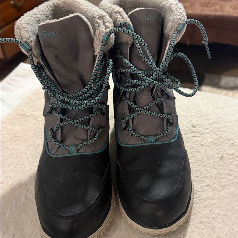 L.L. Bean Women's Black and Dark Gray Winter Boots. No Box Available!